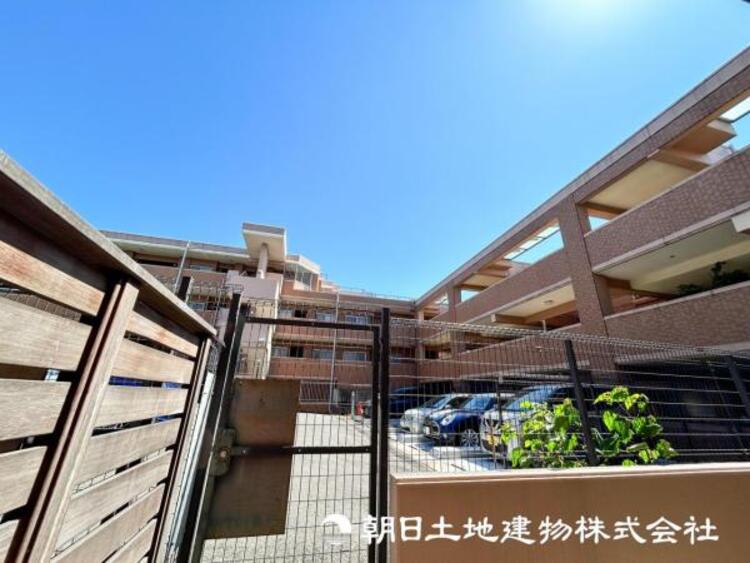 その他 【眺望】部屋から眺める景色はお部屋のインテリアの一部です。開放感ある景色は季節や天候によって変化する素敵な絵画ですね！