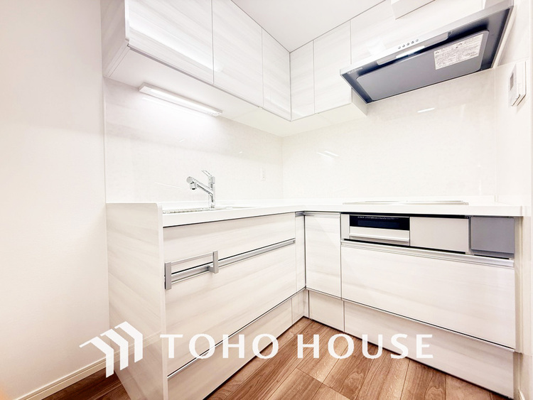 内装 ゆったりとくつろげる上質なダイニングは、あなたの暮らしに価値のある時間を演出してくれます