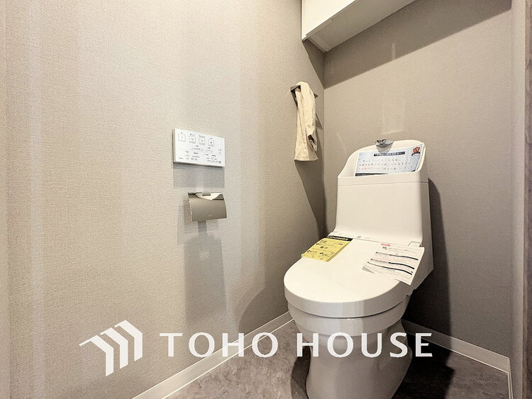 トイレ トイレには快適な温水洗浄便座付