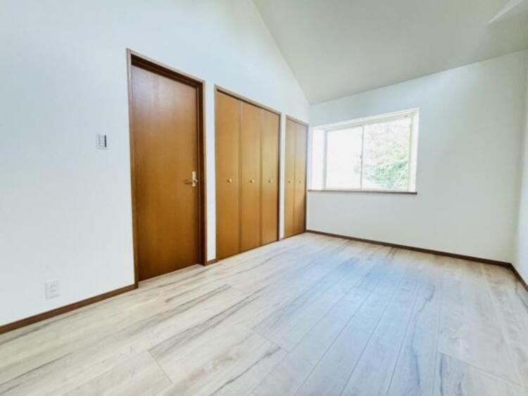 内装 居室には収納スペースが豊富なため、シンプルですっきりとした暮らしが実現できます。 