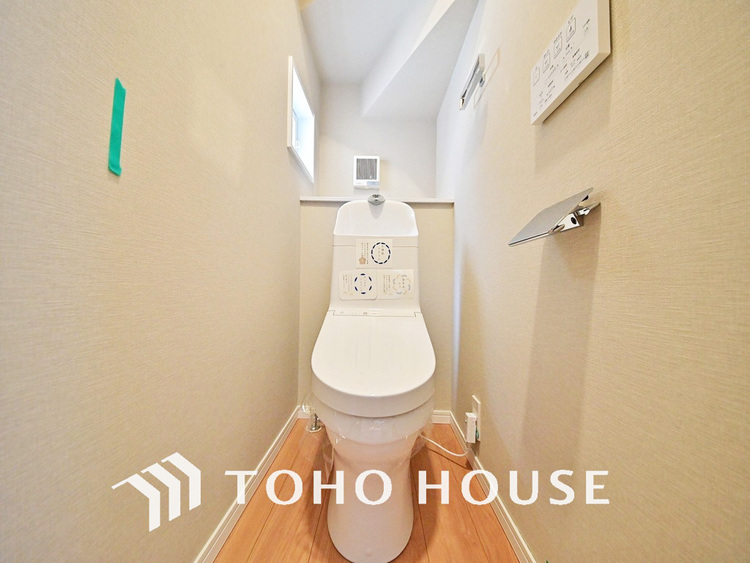 トイレ トイレには快適な温水洗浄便座付