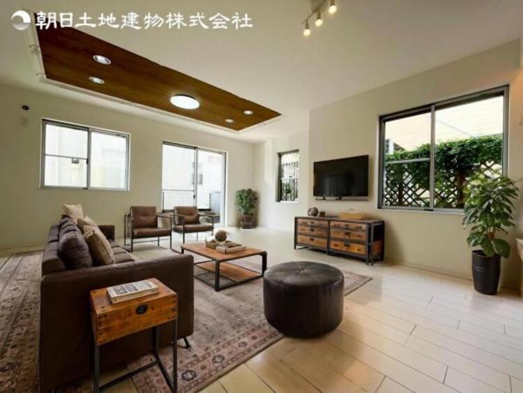 居間 本画像はCGで作成しており、実際に現地に家具は置かれておりません。尚価格に家具は含まれておりません。