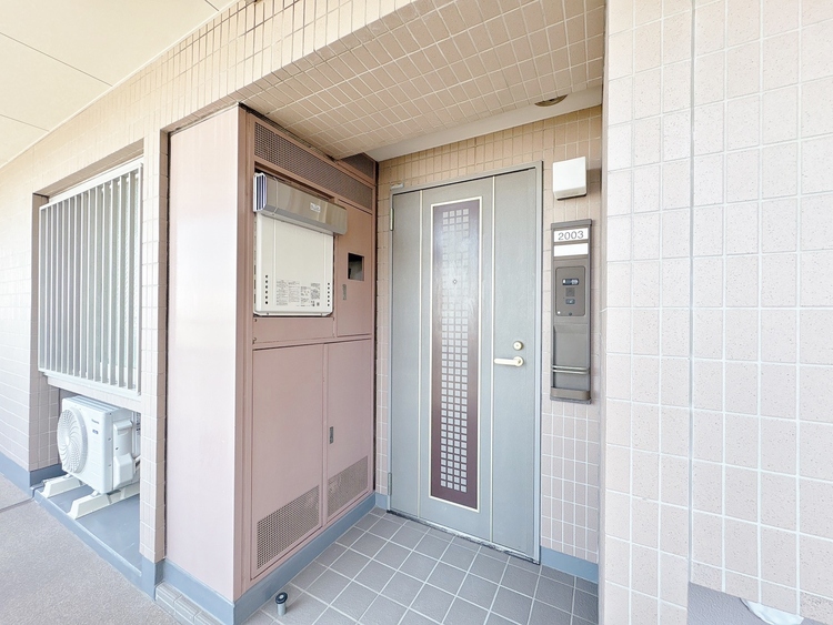 玄関 玄関を開ければ、そこは安らぎのご自宅。