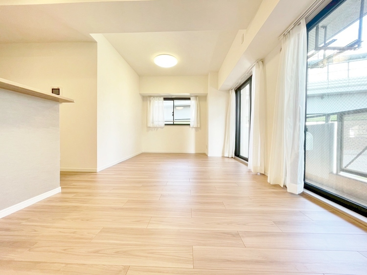 居間 飾り過ぎないシンプルな内装と偏り過ぎないデザインで統一しました。