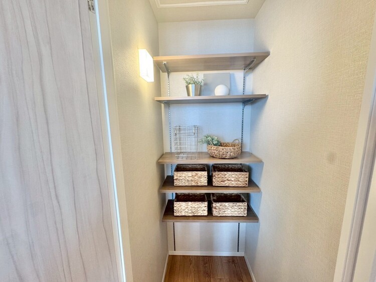その他 家電やスーツケース、ストック品など何でも片付く嬉しい空間です。