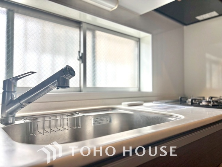 内装 「想像していた以上に広い」が写真を撮っているときの感想です。家事動線に配慮したプランによりご家族がくつろげる明るく広い空間が確保できました。