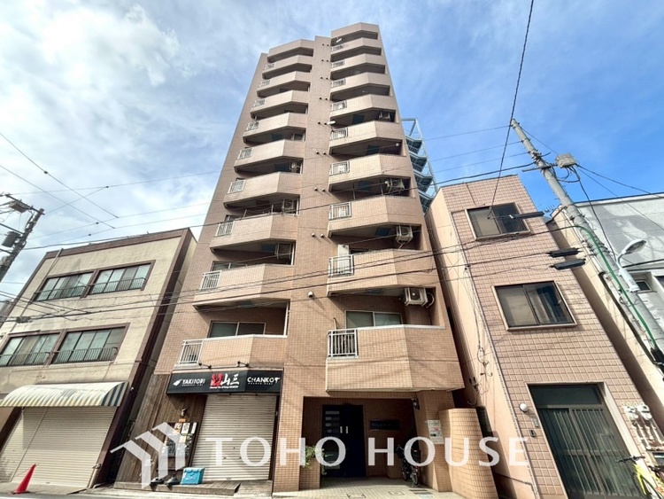 外観 漂う上質な空気感、マンションに入れば「おかえりなさい」と笑顔で迎えてくれるエントランス。最良の心配りを感じるマンションでした。