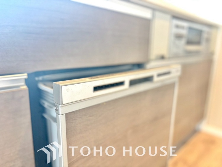 キッチン ◆食洗機◆お子様の面倒を見れる時間が増え時短になります。加えて手荒れも防げてしかも節水が高い為、大変人気があり重宝します。