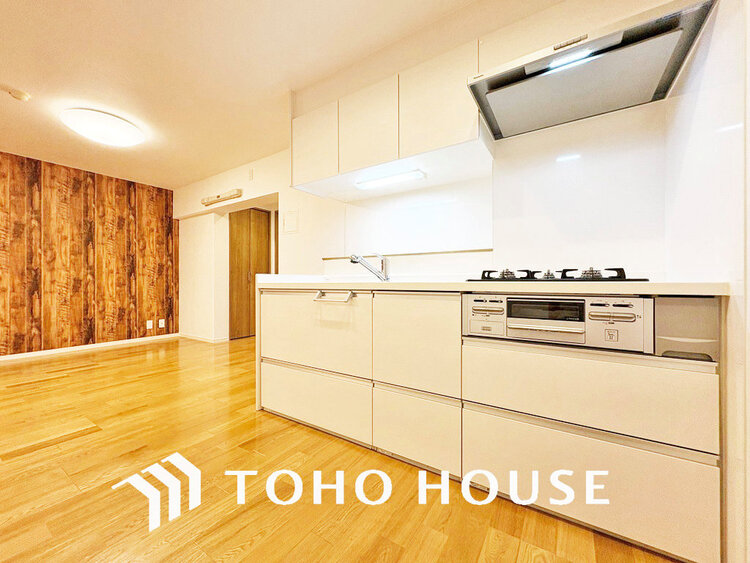 キッチン 落ち着きのあるカラーで統一された清潔感と気品が溢れるキッチン