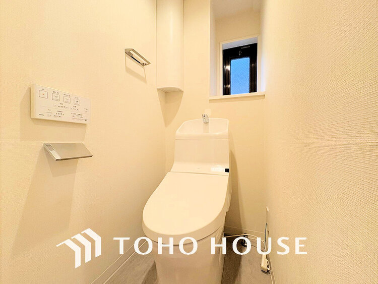 トイレ トイレには快適な温水洗浄便座付