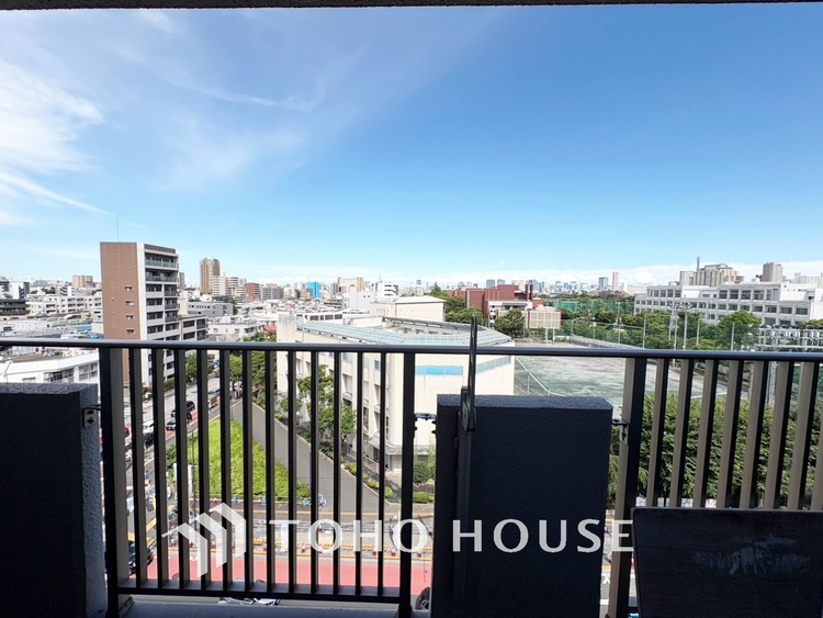 内装 【Kitchen】光り眩い羨望のリビングへ。一歩一歩を踏みしめて家族の集う幸せの場所へ。すべてがクライマックスのマイベストホーム。