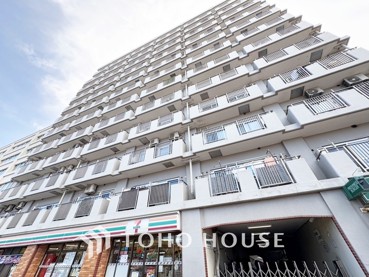 内装 【Quietness】プライベートなお部屋では静かに時を過ごしたい。読書をして、物思いにふける・・光りに満たされた安らぎの空間をがここにはあります。