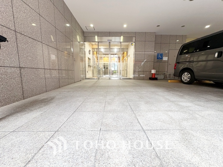 内装 【Kitchen】光り眩い羨望のリビングへ。一歩一歩を踏みしめて家族の集う幸せの場所へ。すべてがクライマックスのマイベストホーム。