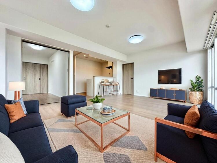 居間 「空間が織り成すひとつ先の住み心地」を演出します。CG加工による家具を配置しております。