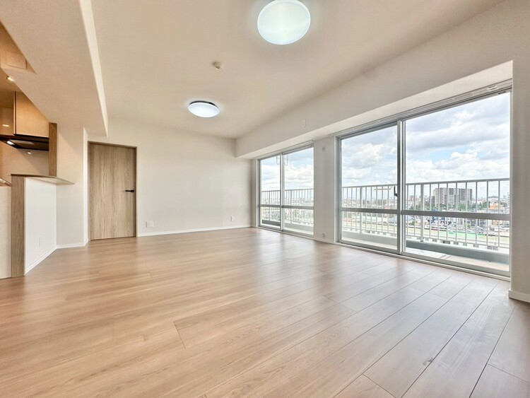 居間 飾り過ぎないシンプルな内装と偏り過ぎないデザインで統一しました。