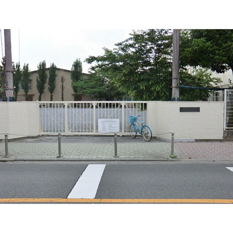 周辺 第三小学校(約1100m)