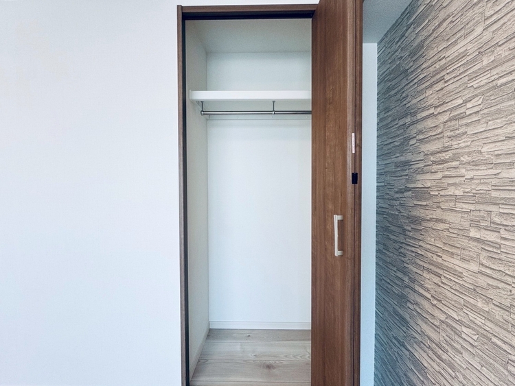 その他 収納スペースが付いていて、お部屋を広く使っていただけます。