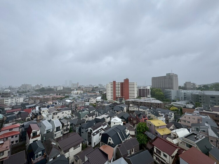 その他 眺望や窓からの景色が良いと、家で過ごす時間も快適です。