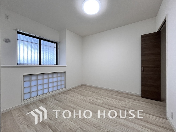 内装 1日の疲れを癒し、心地よく寛げるようゆったりとした広さをしています