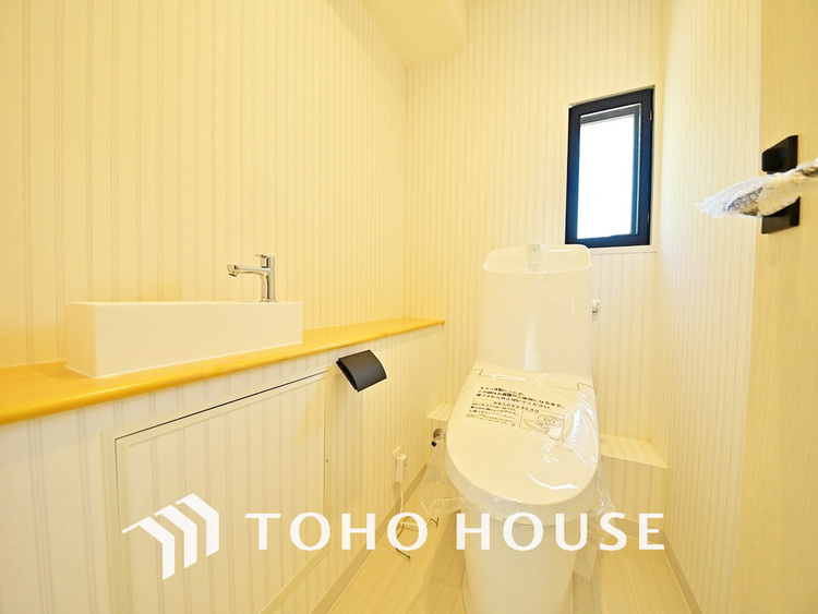 トイレ トイレには快適な温水洗浄便座付