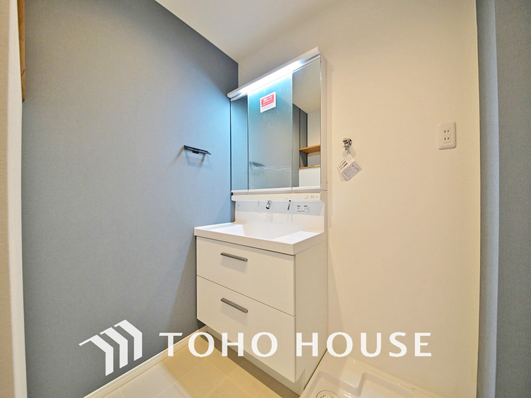 洗面 大きな洗面鏡付き、朝の身支度も楽しくなりますね