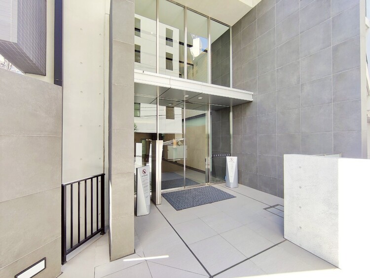 その他 上質感漂う玄関アプローチです。