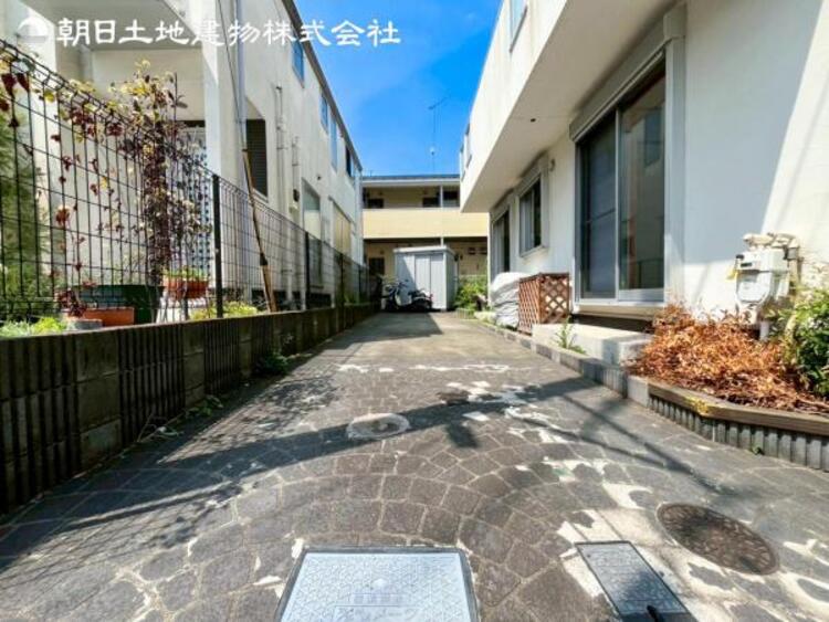 駐車場 すぐのご見学や資料請求などお気軽にお問い合わせください