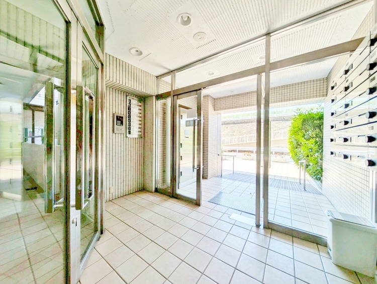 エントランス エントランスは、毎日の行き帰りで使う大事な空間です。