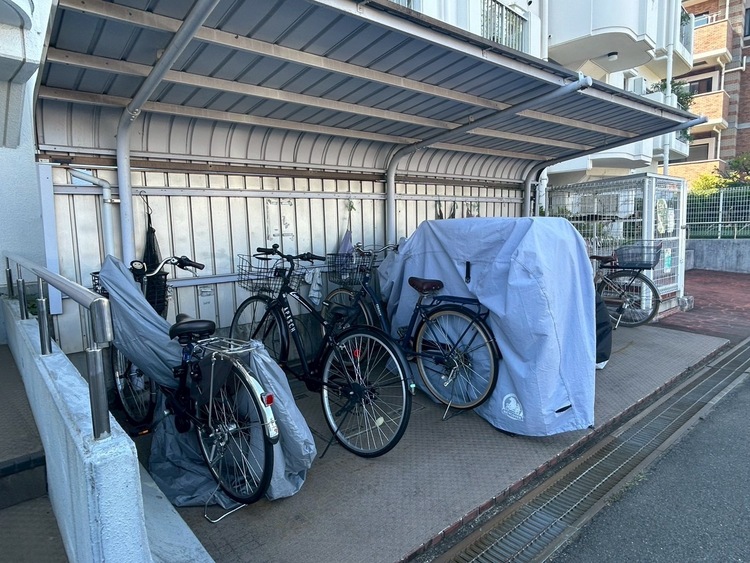 その他 駐輪場も綺麗に整頓されています。※空き状況は都度ご確認下さい。