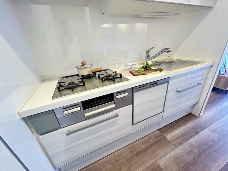 その他 使いやすくスタイリッシュなキッチン空間になっております。