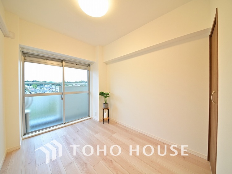 内装 1日の疲れを癒し、心地よく寛げるようゆったりとした広さをしています