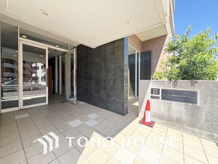 エントランス マンション入り口