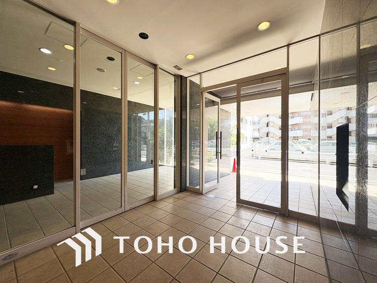 エントランス 手入れの行き届いたエントランス