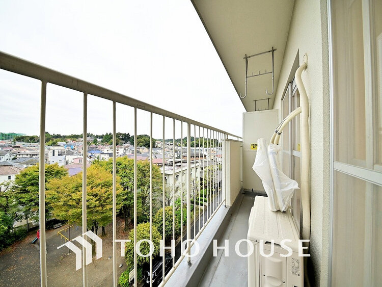 バルコニー 陽当たり良好なバルコニー