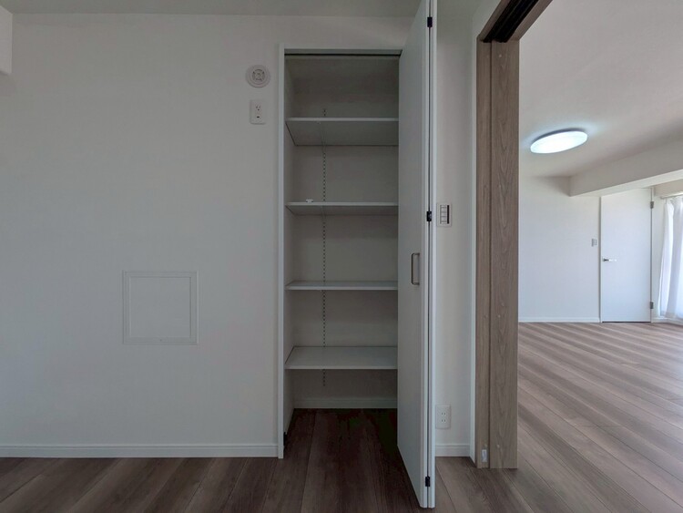 その他 家電やスーツケース、ストック品など何でも片付く嬉しい空間です。