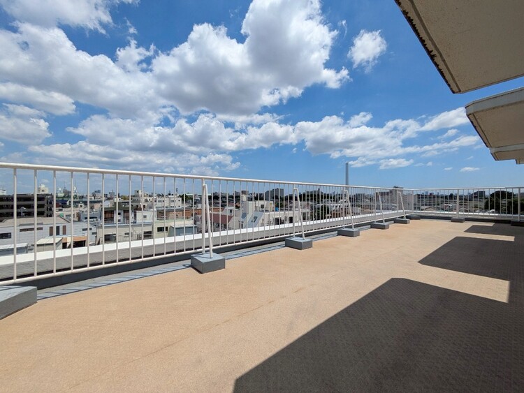 その他 朝の澄んだ空気や、夕方に吹く清々しい風を感じられるバルコニー。