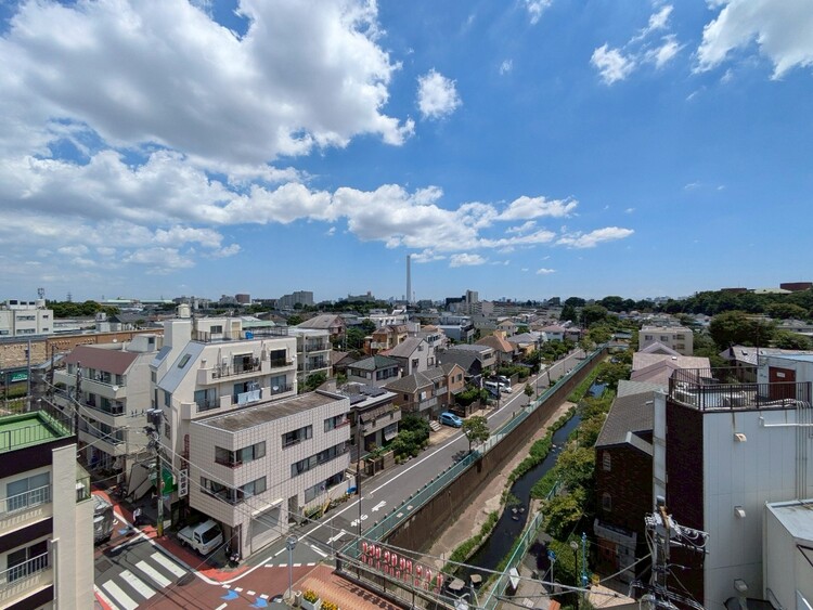 その他 眺望や窓からの景色が良いと、家で過ごす時間も快適です。