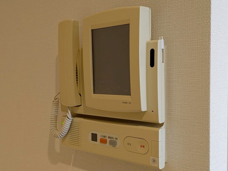 その他 誰が来てもわかる様にモニター付きインターホンを設置。