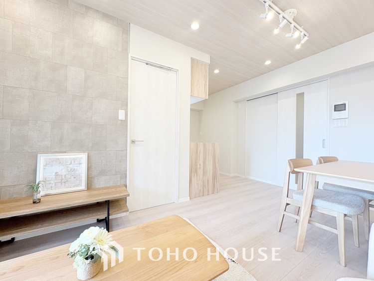 内装 【LIVING】◆Sunshine◆光が燦々と入り、いるだけで気持ちいい。「開放的でゆとりあるお部屋です。」