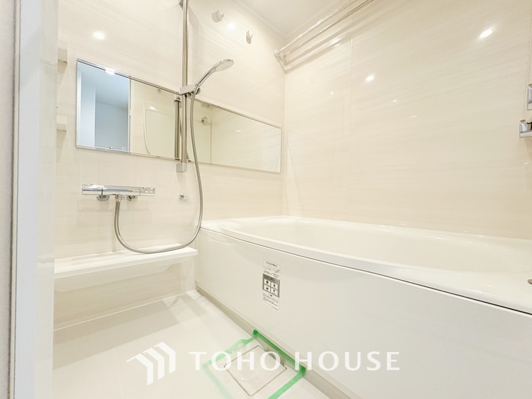 風呂 【BATHROOM】◆プライベートな空間◆simpleだからrelaxできるんです。こころもからだもキレイさっぱり。