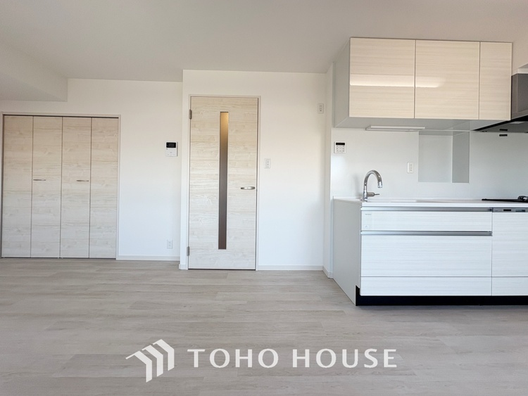 内装 【LIVING】◆simple is best◆無駄のない綺麗なつくりのリビングルームであなただけの暮らしを。