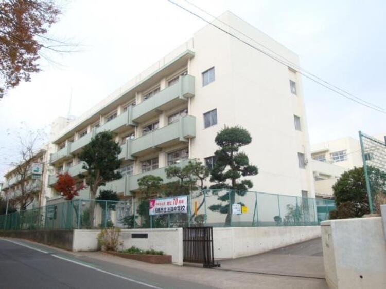 周辺 法田中学校まで約260ｍ 