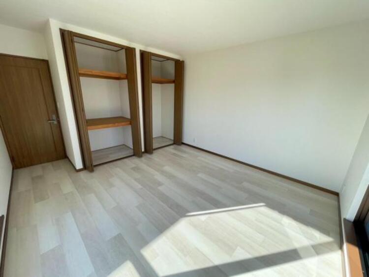 内装 各居室収納がありご家族ごとのアイテムをすっきりとしまえます 