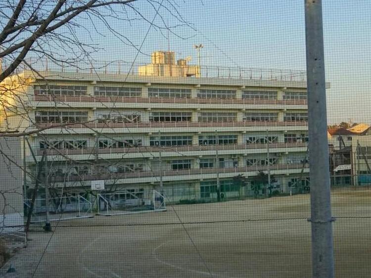 周辺 松戸市立小金南中学校