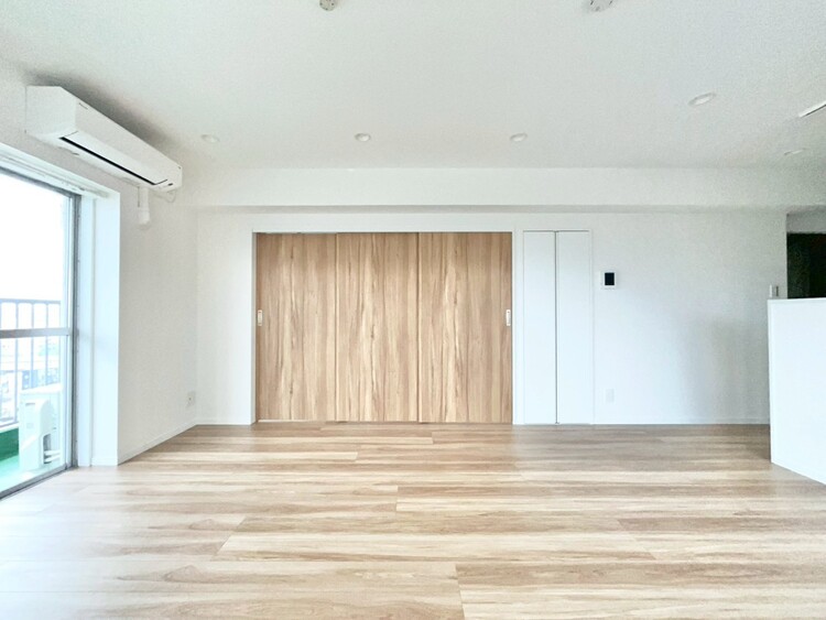 居間 快適に過ごす毎日を求めて、暮らしの中でご自身の「マイホーム」に創り上げて下さい。