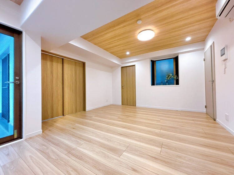 居間 飾り過ぎないシンプルな内装と偏り過ぎないデザインで統一しました。