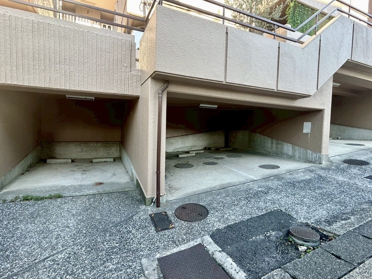 その他 駐車スペースが嬉しいですね。※空き状況は都度ご確認下さい。