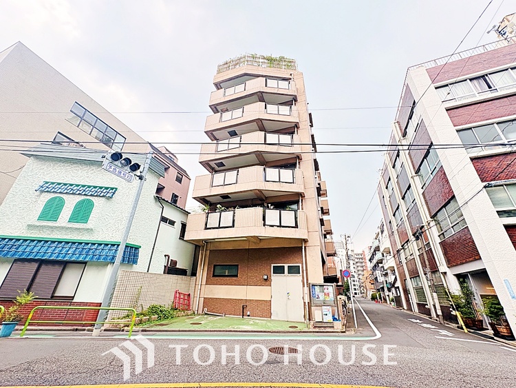 外観 漂う上質な空気感、マンションに入れば「おかえりなさい」と笑顔で迎えてくれるエントランス。最良の心配りを感じるマンションでした。