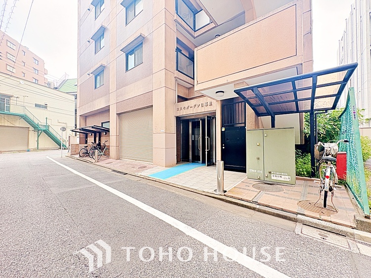 エントランス 「想像していた以上に広い」が写真を撮っているときの感想です。家事動線に配慮したプランによりご家族がくつろげる明るく広い空間が確保できました。