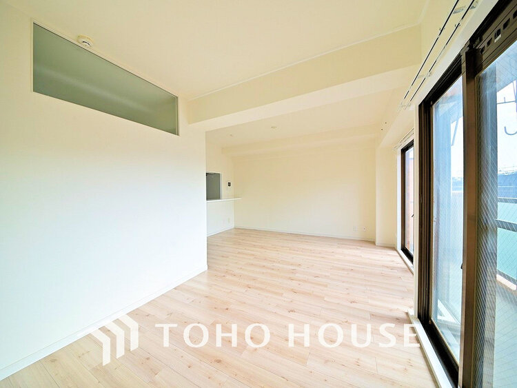 内装 広がりのある住空間、家族が集まるリビング・ダイニング